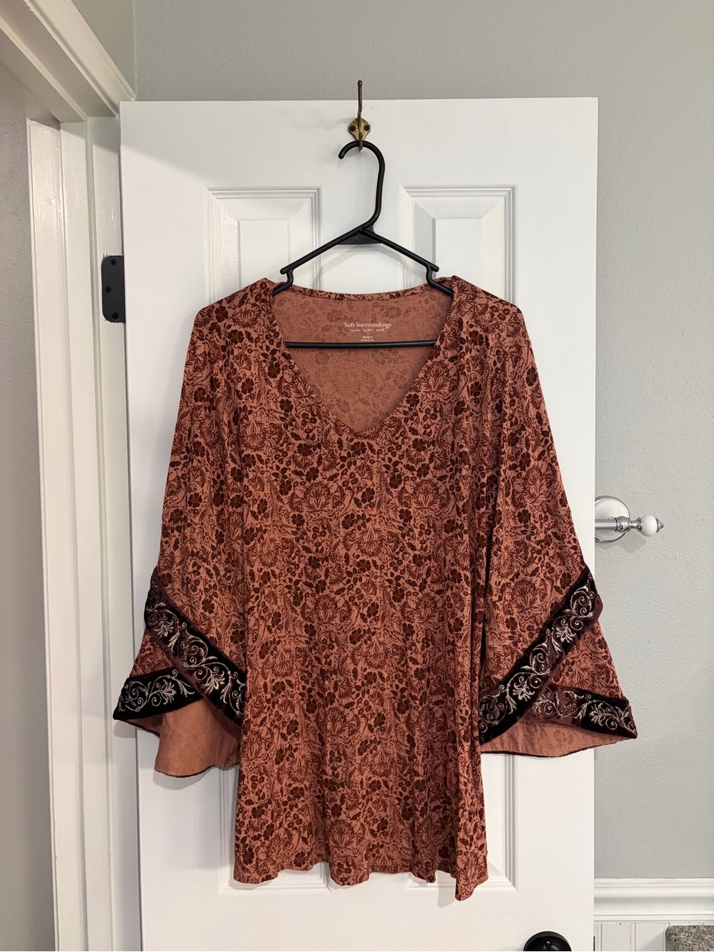 Soft Surroundings Verona Tunic Boho Velvet Bell Sleeve Floral Top M